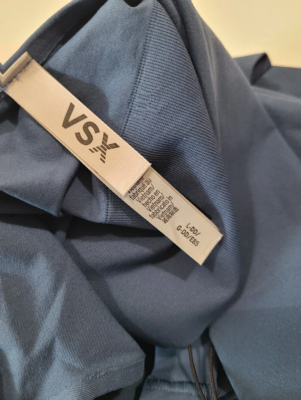 NWT Victoria's Seceet VSX Elevate Seamless Comfort Longline Sports Bra L-DD